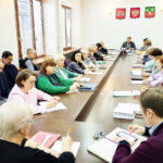 Оптимизма добавила сфера образования